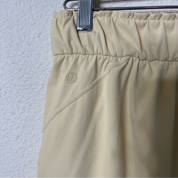 Lululemon Keep Moving Jogger Finch Yellow Womens Size 6 - Picture 7 of 9